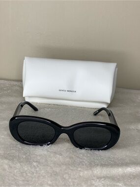 Maison Margiela x Gentle Monster Black Oval Sunglasses MM004 #985